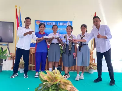 Sang Juara Lomba Solo Putri