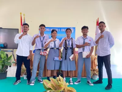 Juara Lomba Stand Up Comedy Lomba antar kelas 