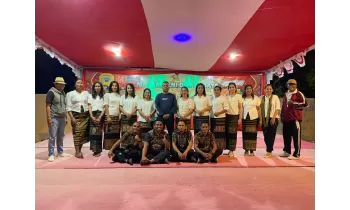 Guru dan Pegawai SMAN 1 Raijua Tampil Bawakan 